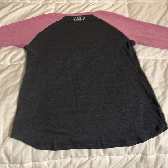 UA raglan 3/4 sleeve top must be bundled minim of $15 - Picture 7 of 8